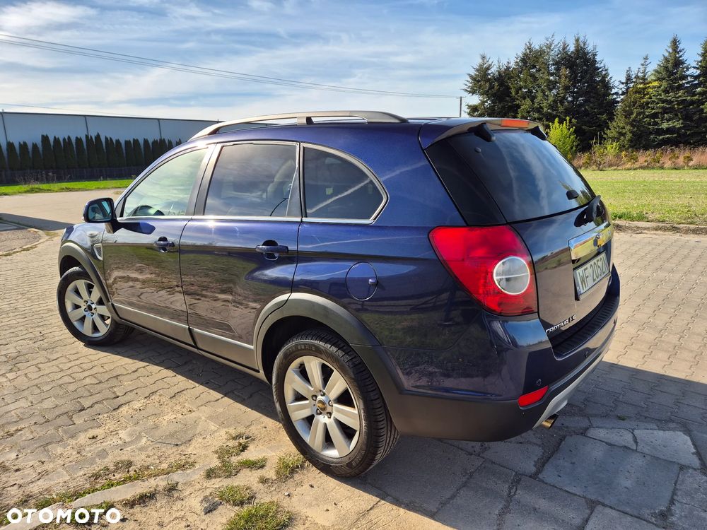 Chevrolet Captiva 2.0 d High - 22