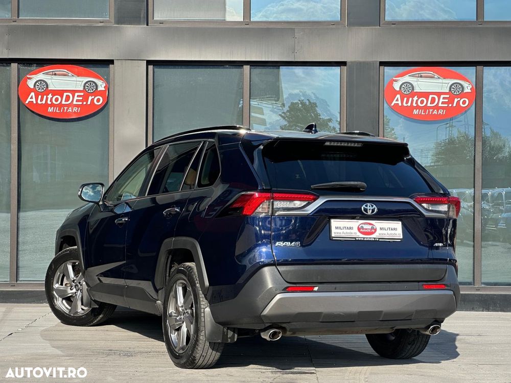 Toyota RAV4 - 4