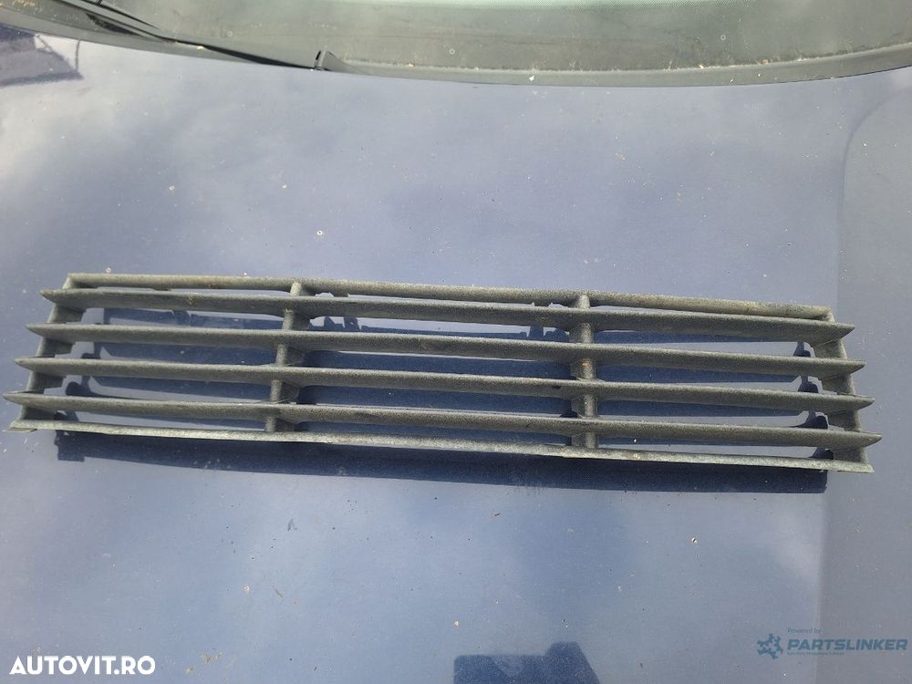 Grilă inferioară bară de protecție față VOLKSWAGEN PASSAT 3B3 2000 1.9 TDI AWX 96KW|130HP 2000 - 4