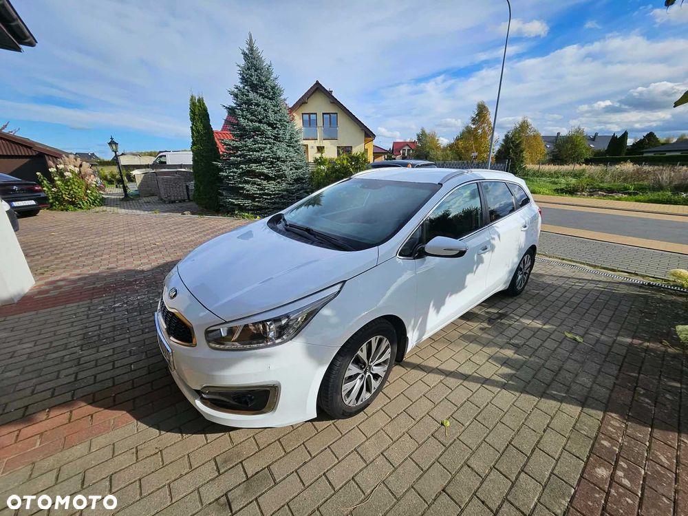 Kia Ceed - 1