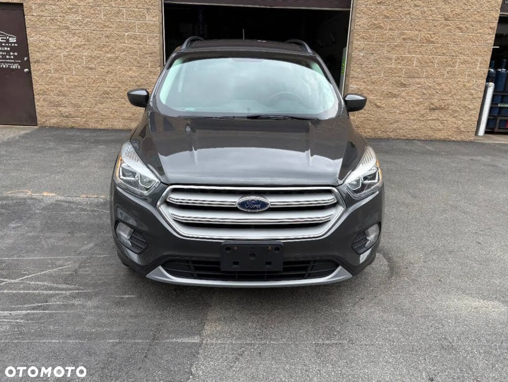 Ford Kuga 1.5 EcoBoost AWD Titanium ASS - 3