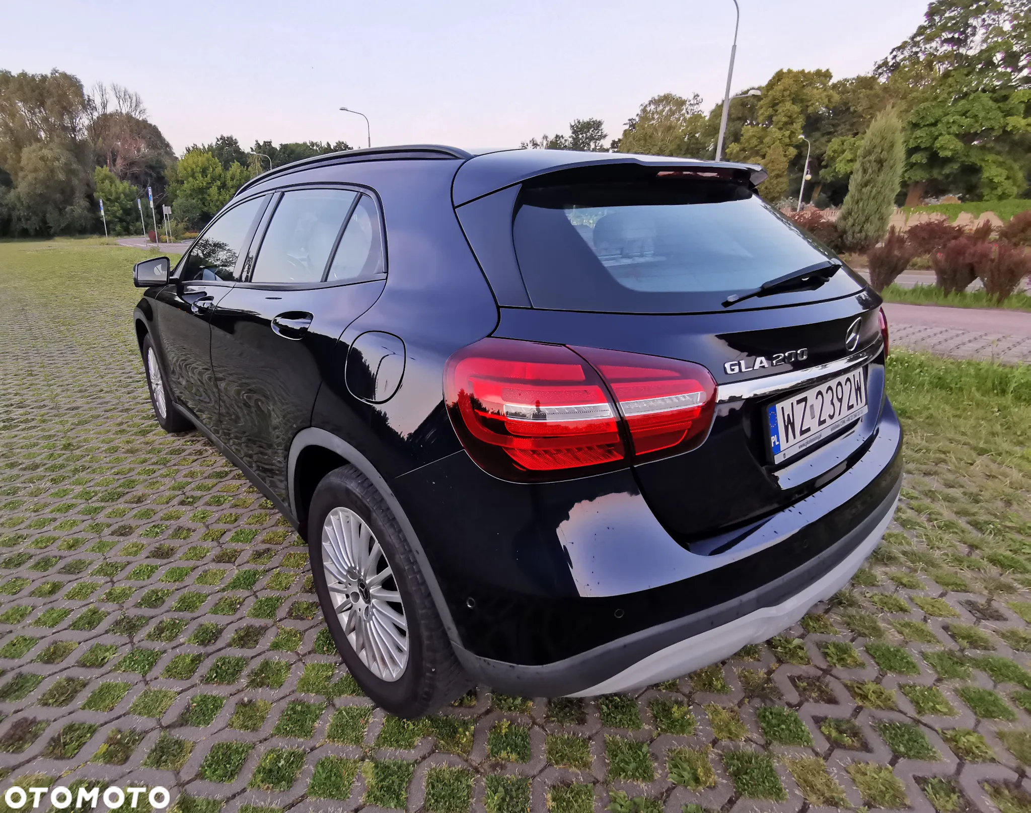 Mercedes-Benz GLA 200 7G-DCT - 8