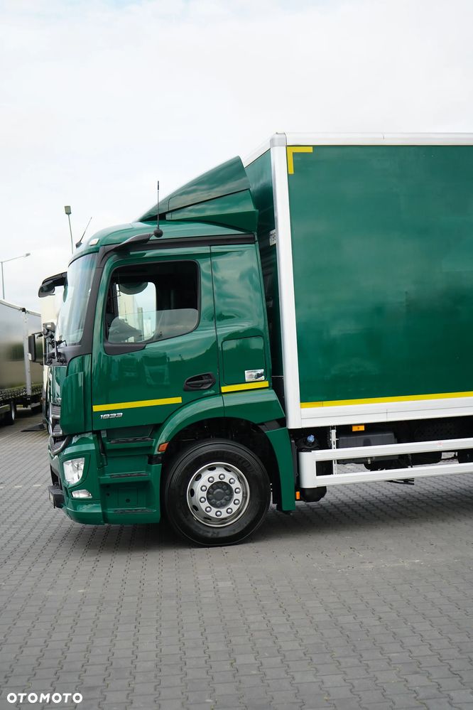 Mercedes-Benz ACTROS / 1833 / E 6 / MP 5 / KONTENER + WINDA / 21 PALET / DŁ. 8,6 M / ŁAD. 7 816 KG - 25