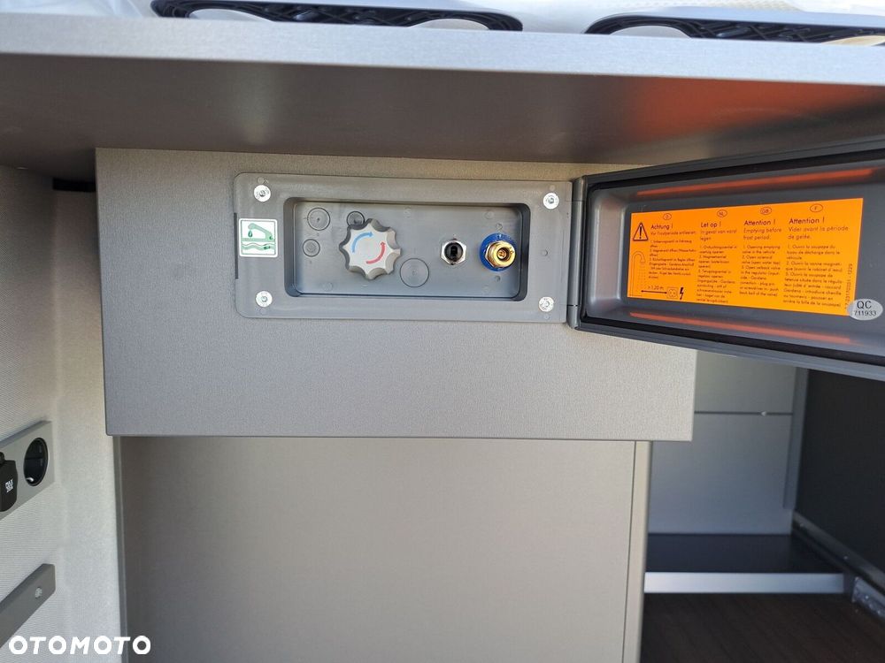 Volkswagen Grand California Grand California 600 DMC 3500kg silnik: 2,0 l TDI EURO VI-e SCR / 163KM/skrzynia biegów: Przedni napęd automatyczna 8-biegowa rozstaw osi: 3640 mm - 13