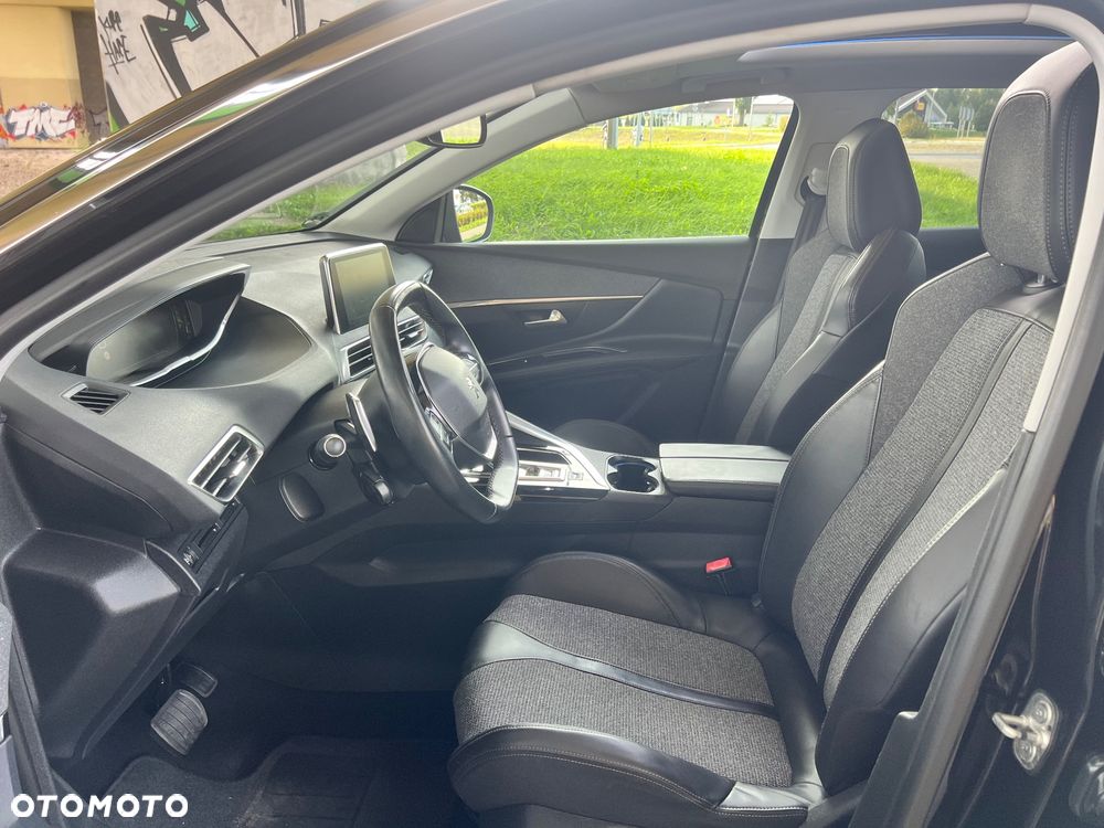 Peugeot 3008 - 16