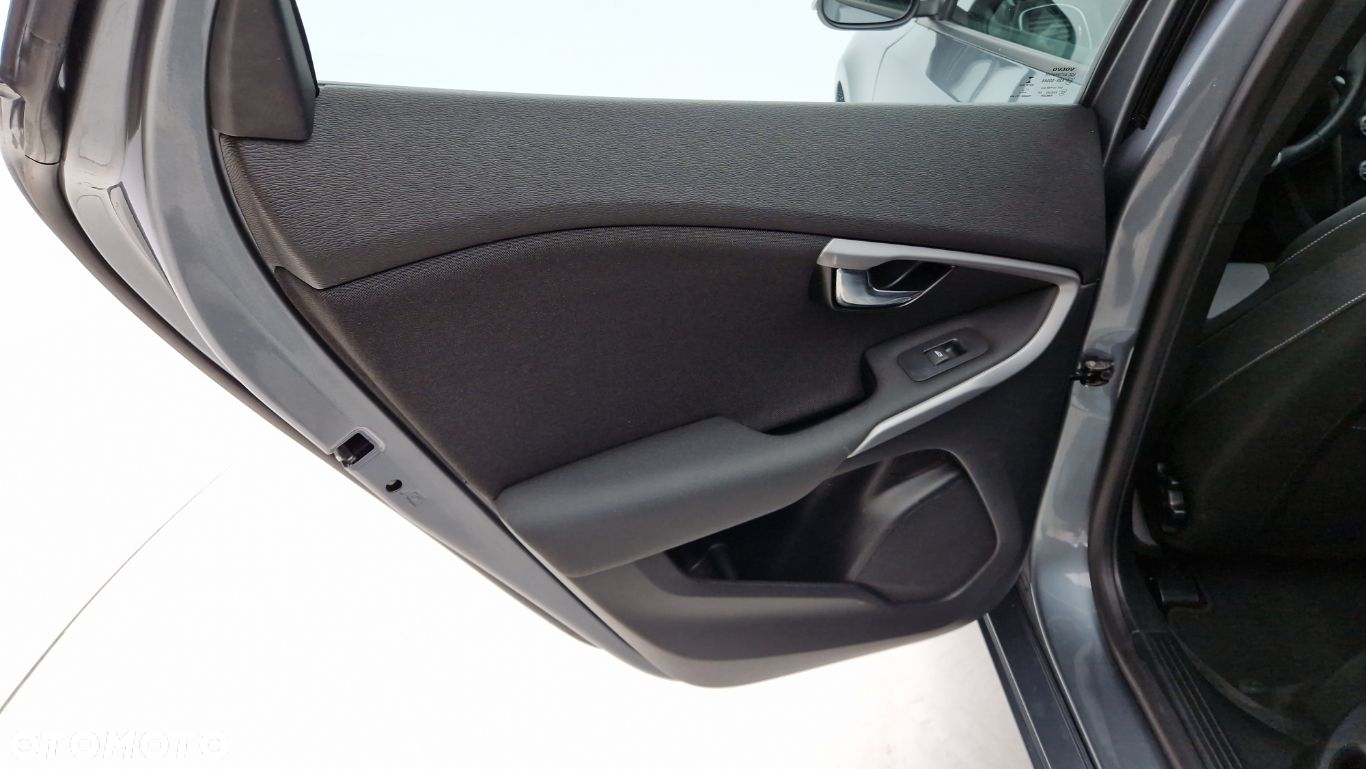 Volvo V40 - 20