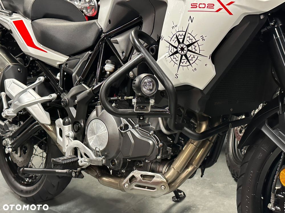 Benelli TRK 502X - 16