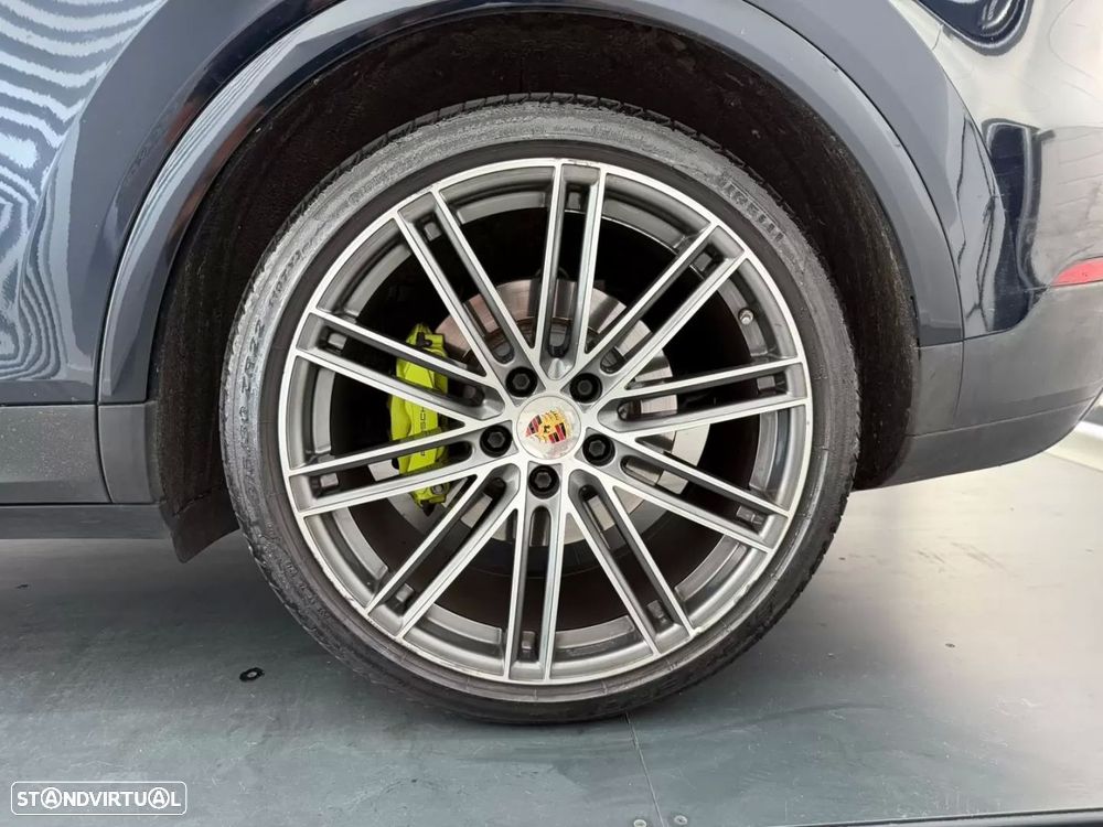 Porsche Cayenne E-Hybrid - 34