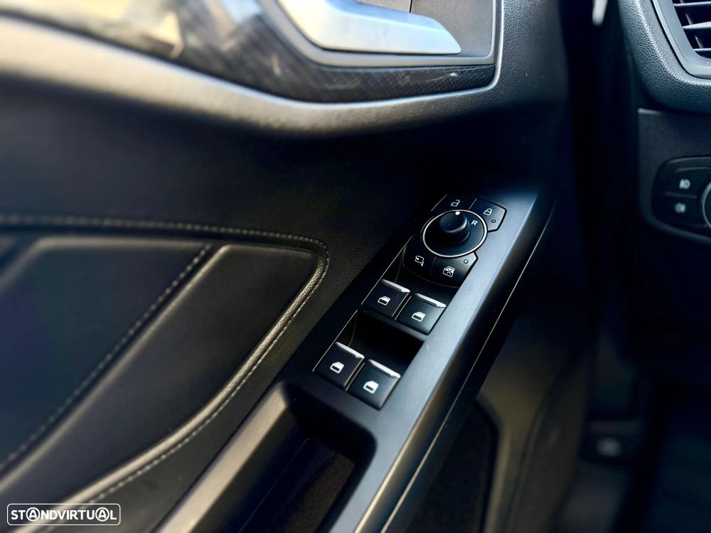 Ford Focus 1.0 EcoBoost MHEV ST-Line - 17