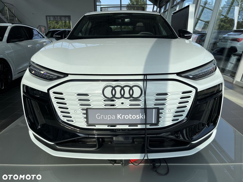 Audi Q6 e-tron - 8