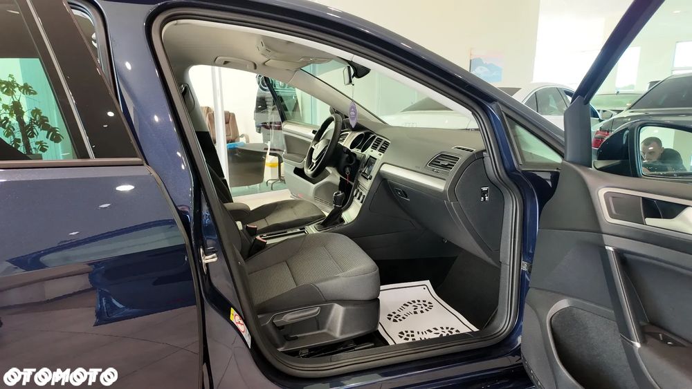 Volkswagen Golf 2.0 BlueTDI Comfortline - 36