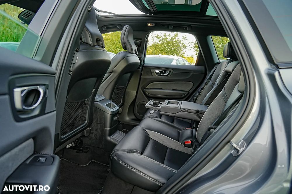 Volvo XC 60 Recharge T8 Twin Engine eAWD R-Design - 15