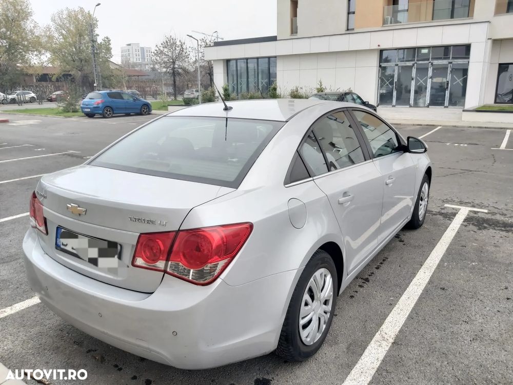 Chevrolet Cruze 1.8 Ecotec LT - 10