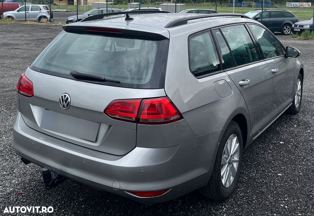 Volkswagen Golf 1.6 TDI DPF Trendline - 6