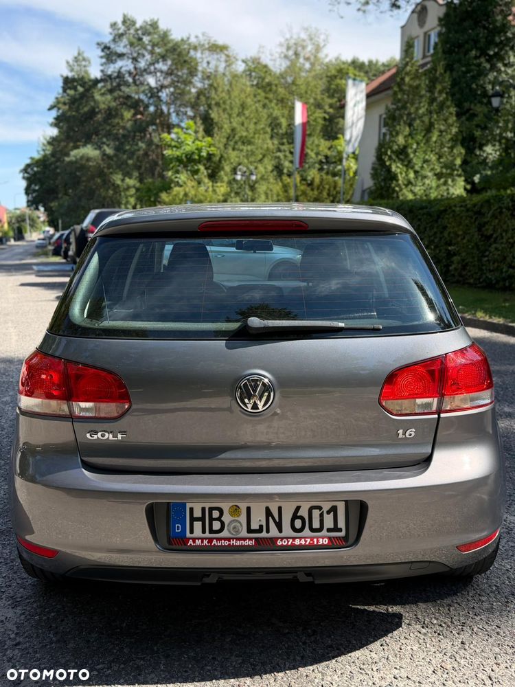Volkswagen Golf - 11