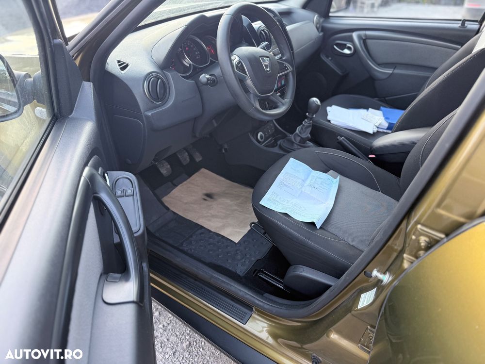 Dacia Duster SCe 115 4x4 Laureate - 5