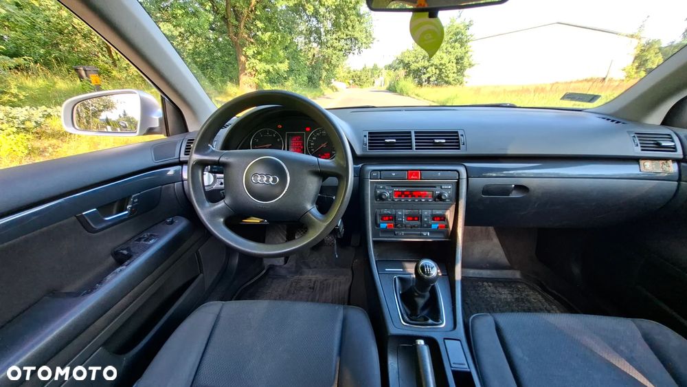 Audi A4 Limousine - 14