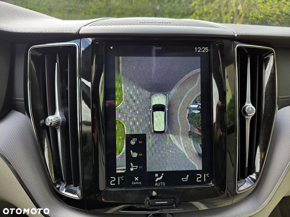 Volvo XC 60 D5 AWD Geartronic Inscription - 35