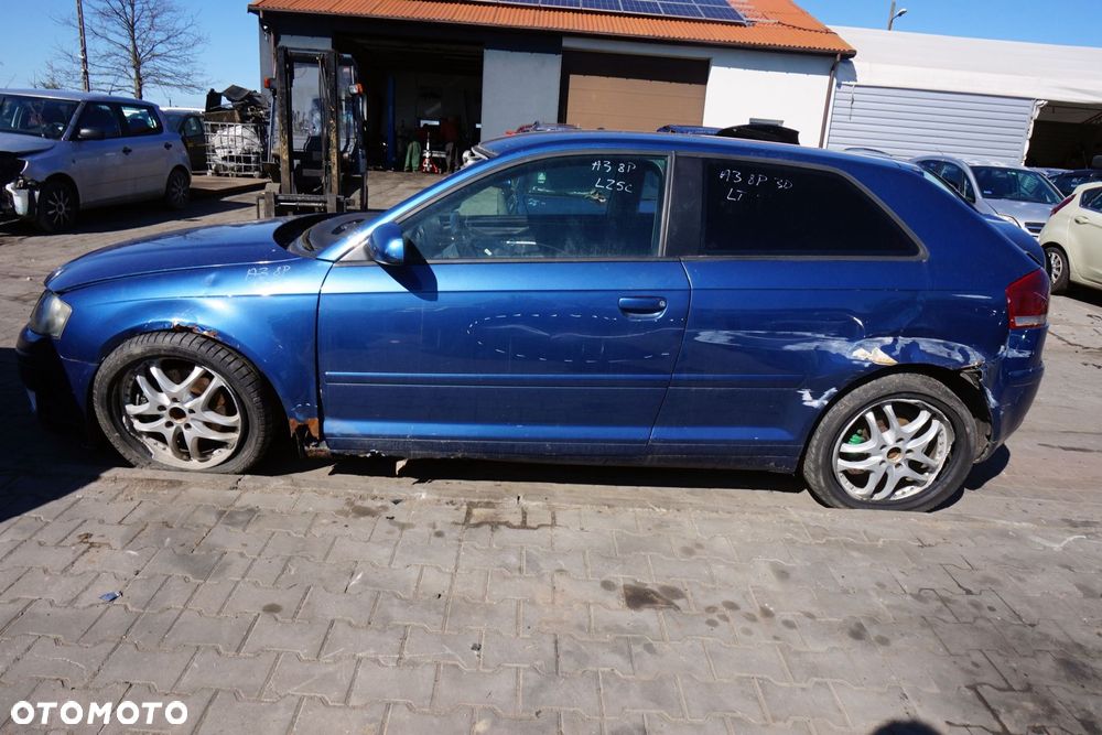 AUDI A3 8P 3D HB 2003 LZ5C 2.0 TDI BKD 140KM GRF NIEBIESKI na części - 2