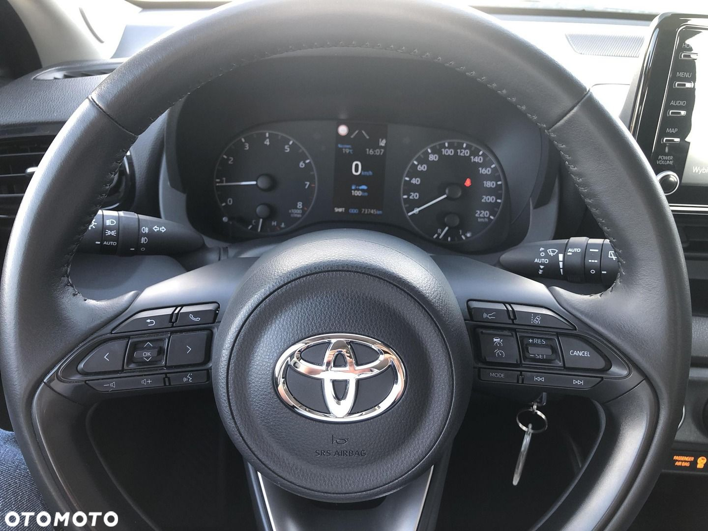 Toyota Yaris - 10