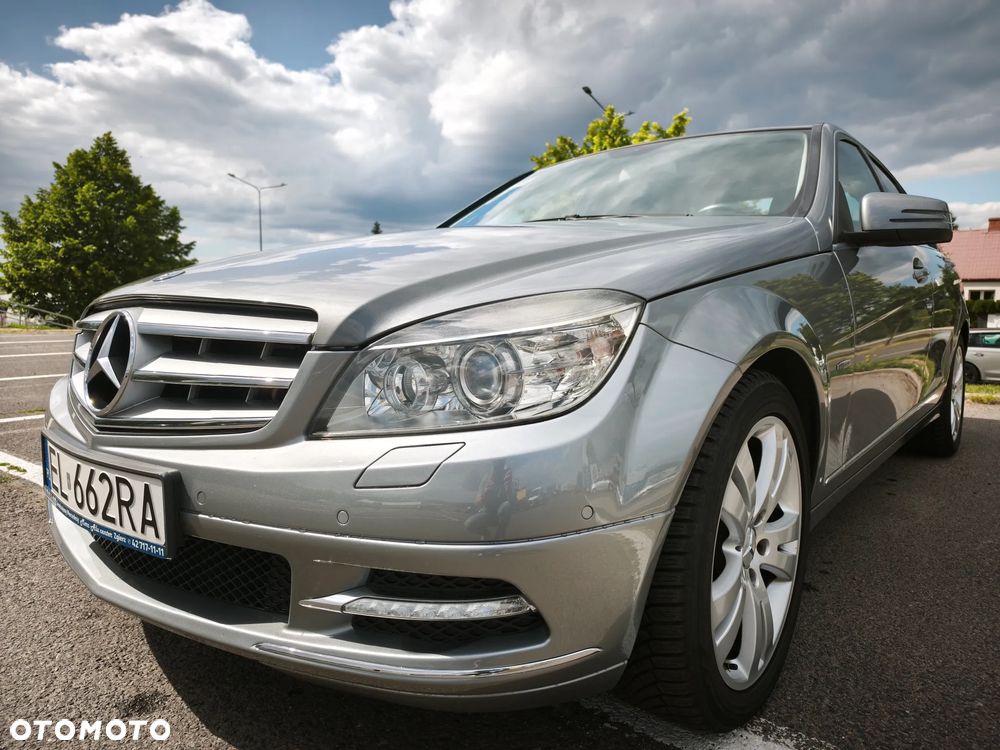 Mercedes-Benz Klasa C 180 K BlueEff Avantgarde - 13