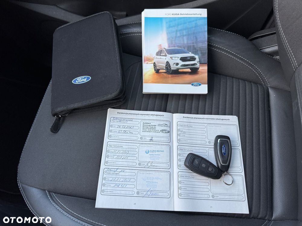 Ford Kuga 2.0 TDCi 2x4 Titanium - 37