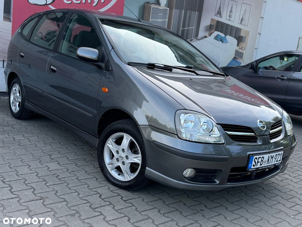 Nissan Almera Tino - 2