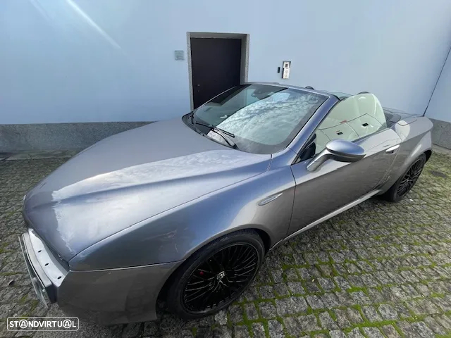 Alfa Romeo Spider - 2
