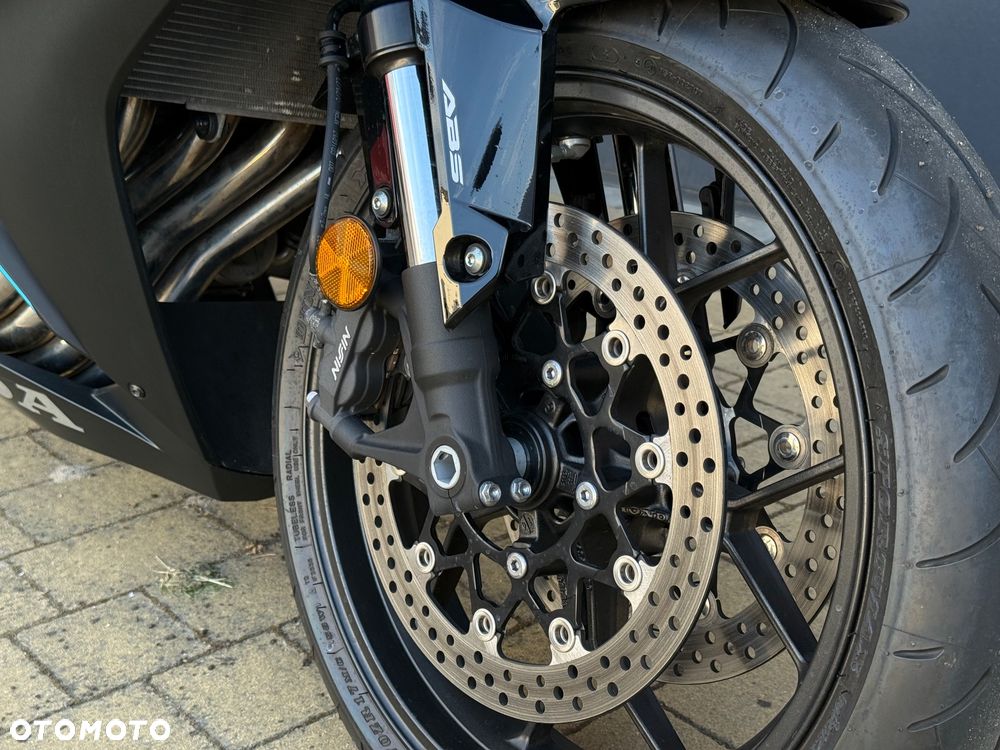 Honda CBR - 12
