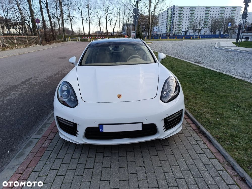 Porsche Panamera 4 PDK Edition - 32