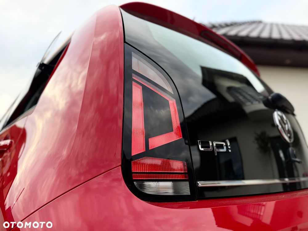 Volkswagen up! street - 7