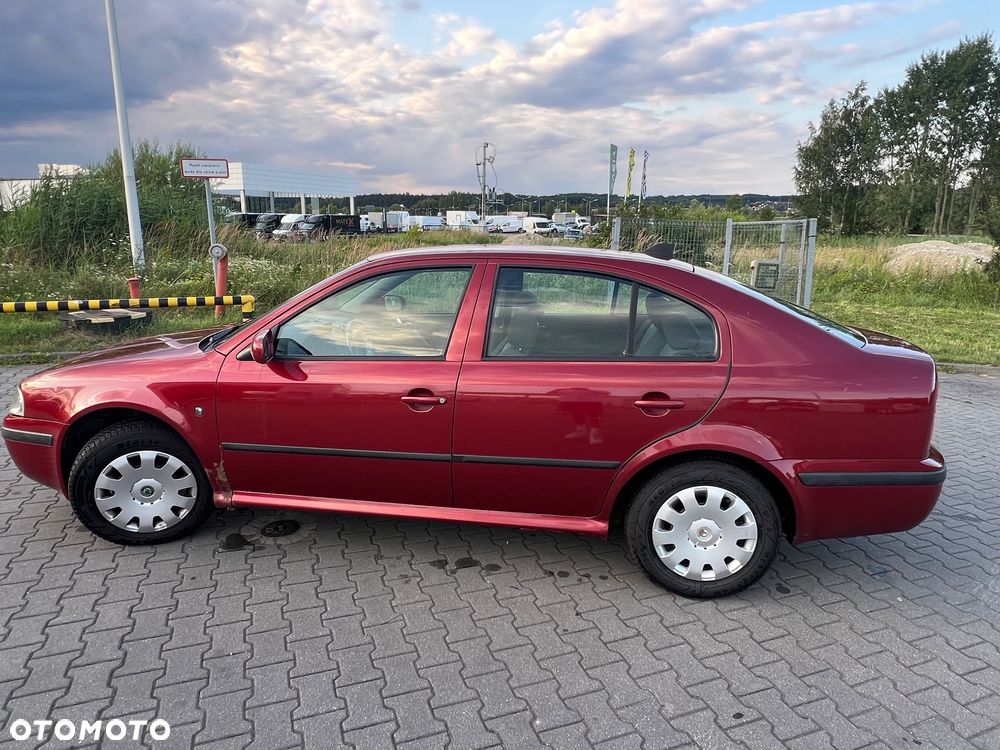 Skoda Octavia 1.6 Tour - 6