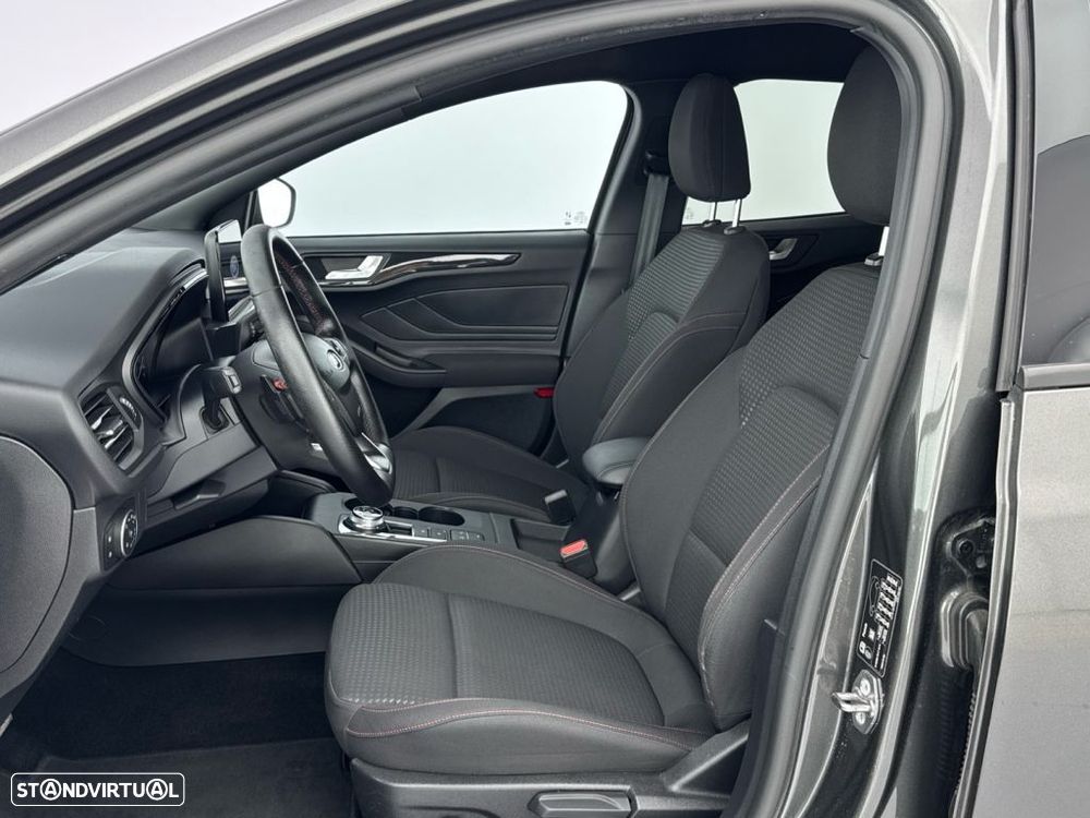 Ford Focus - 11