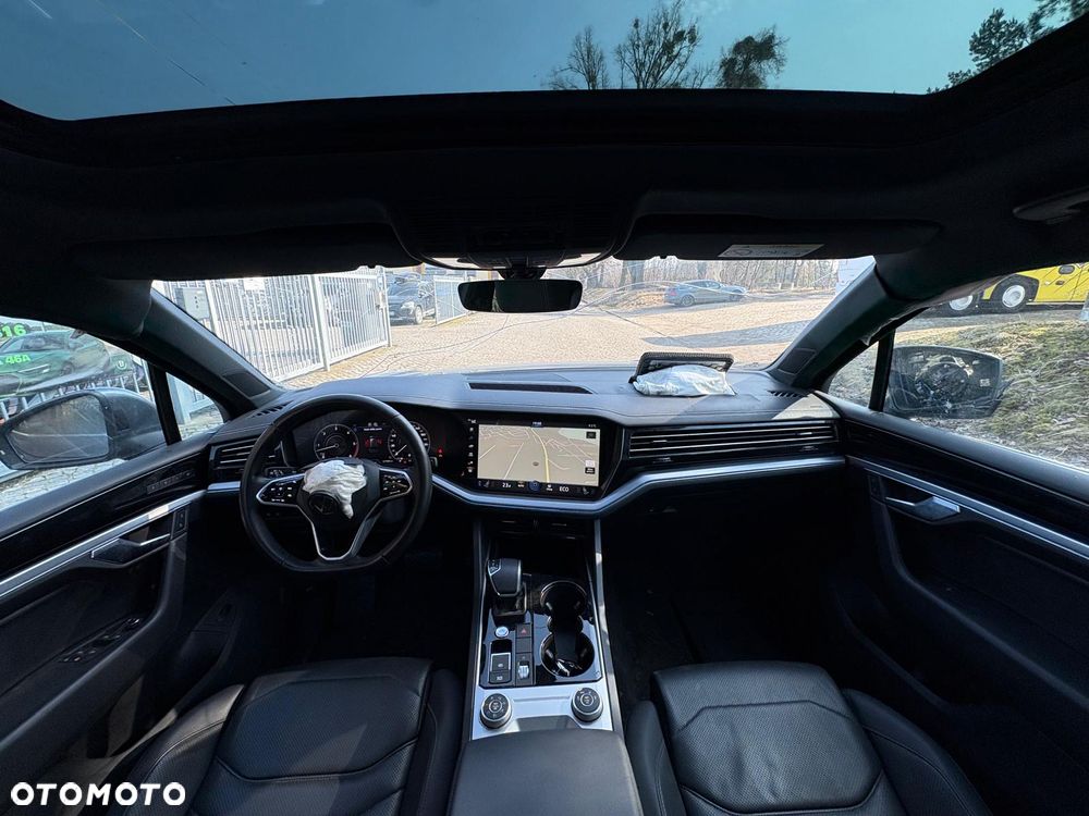 Volkswagen Touareg 3.0 V6 TDI SCR 4Motion Automatik R-Line - 29