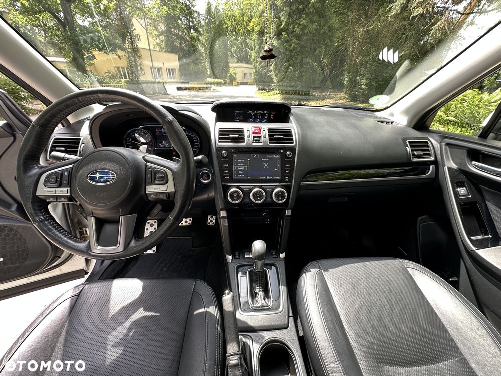 Subaru Forester 2.0 XT Platinum Lineartronic - 10