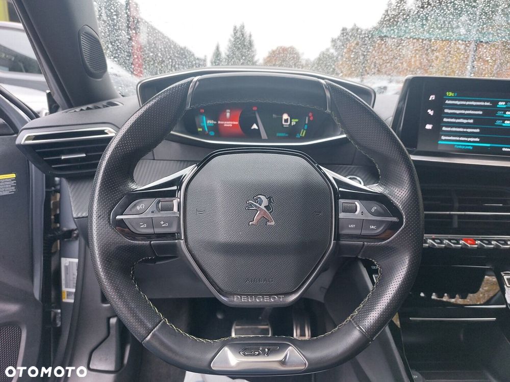 Peugeot 2008 - 14
