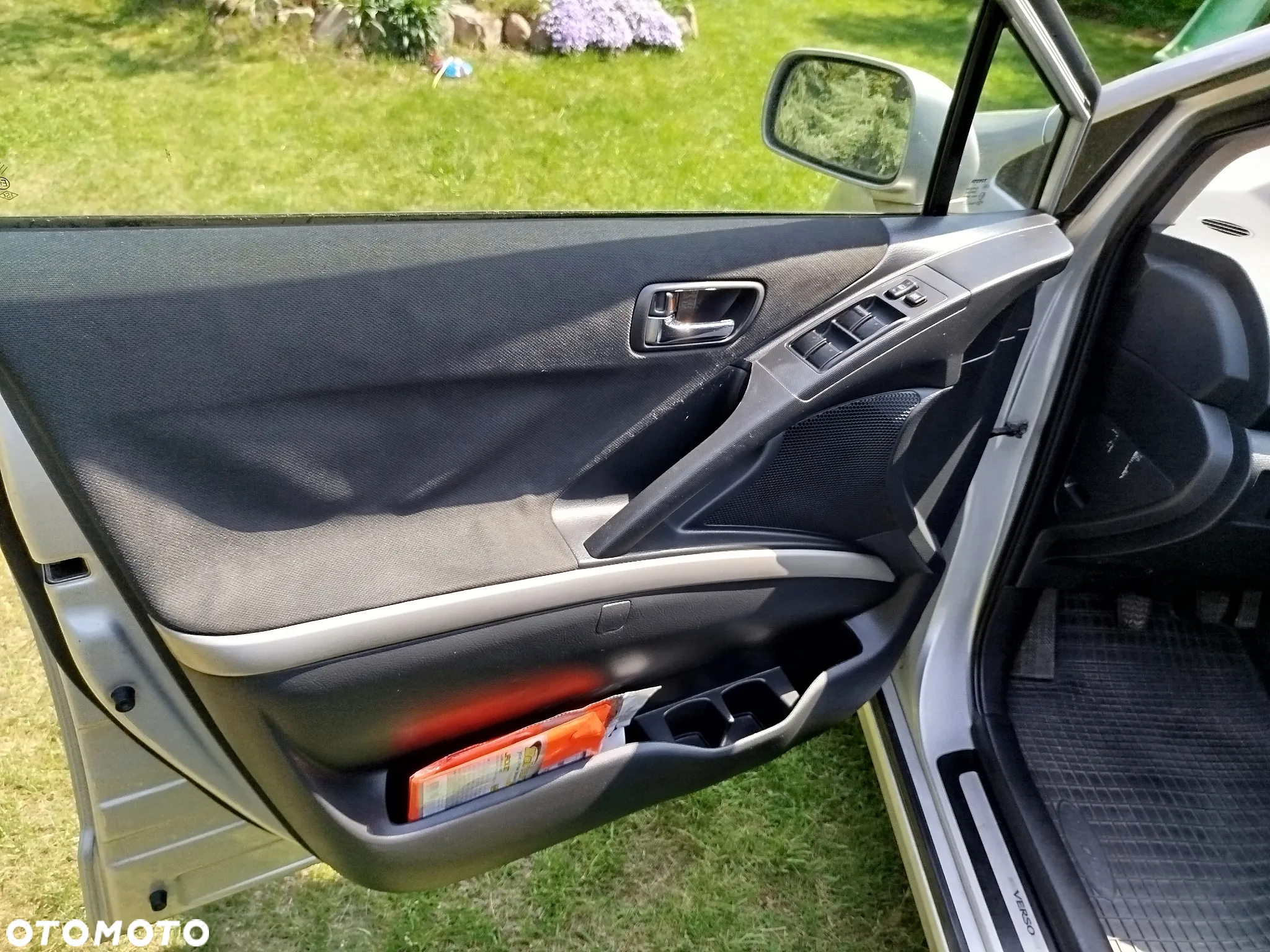 Toyota Corolla Verso 2.2 D-4D X 7os - 23