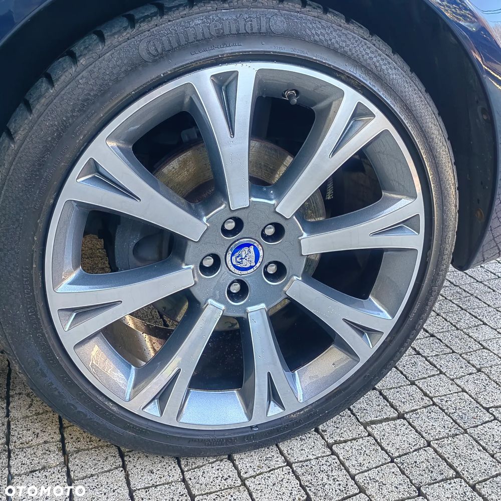 Jaguar XJ 3.0 D V6 Premium Luxury - 22