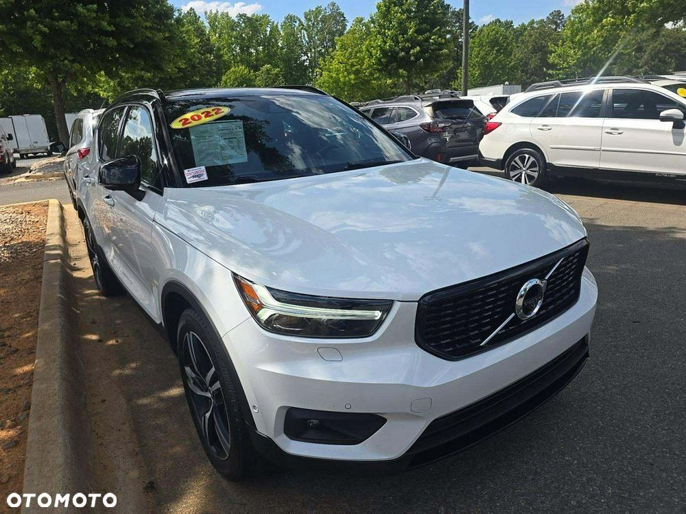 Volvo XC 40 T5 AWD R-Design - 1
