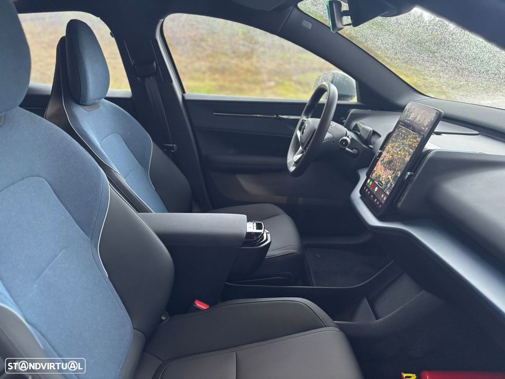 Volvo EX30 69 kWh Single Motor Extended Range Plus - 19