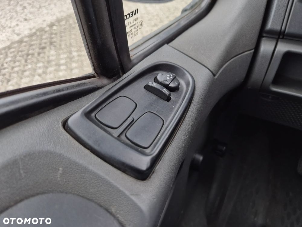 Iveco Daily 50C18 / 35C18 3.0HPI, skrzynia 5,25 x 2,10m, 3.5T - 8