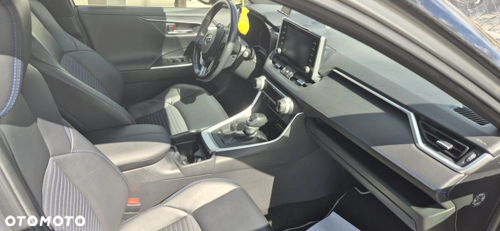 Toyota RAV4 Hybrid Selection 4x2 - 8