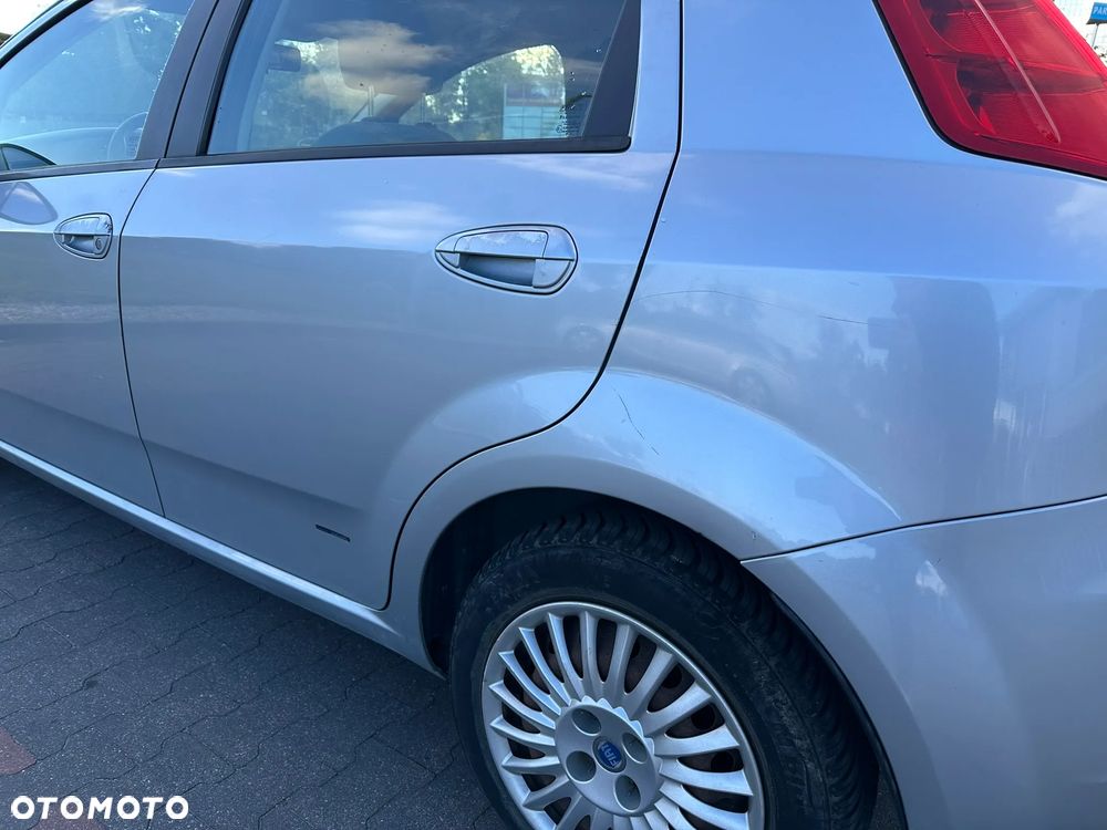 Fiat Grande Punto - 10