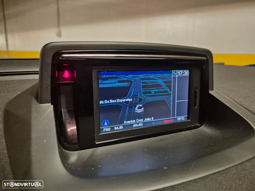 Renault Mégane Sport Tourer ENERGY dCi 110 Start & Stopp Paris Business - 17