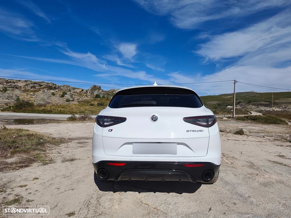 Alfa Romeo Stelvio 2.0 T Veloce TI Q4 AT8 — photo 4