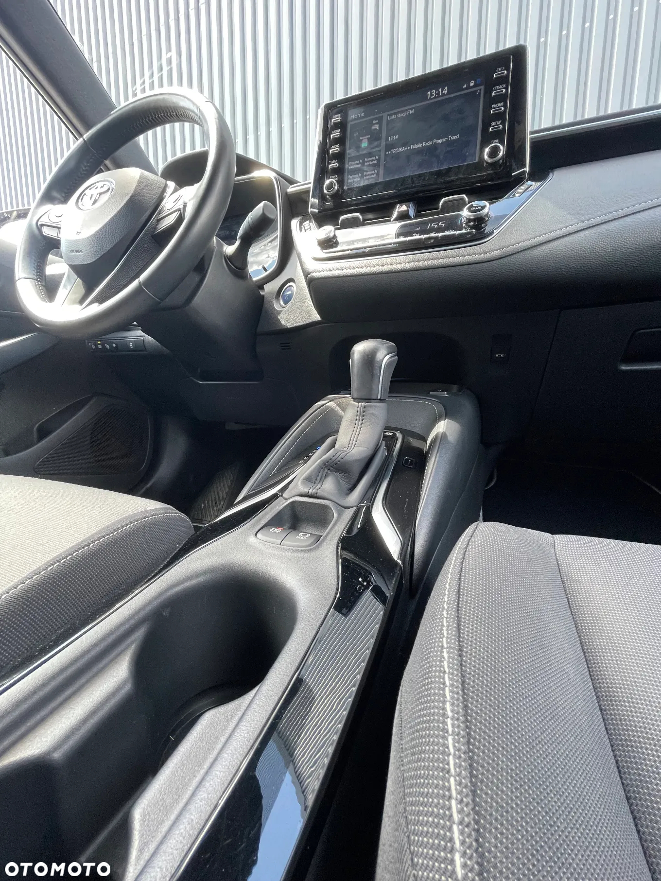 Toyota Corolla 1.8 Hybrid Comfort - 20