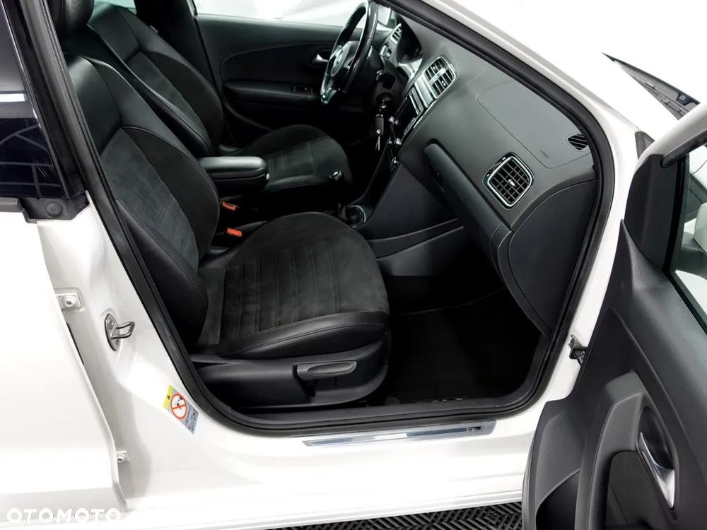 Volkswagen Polo - 8