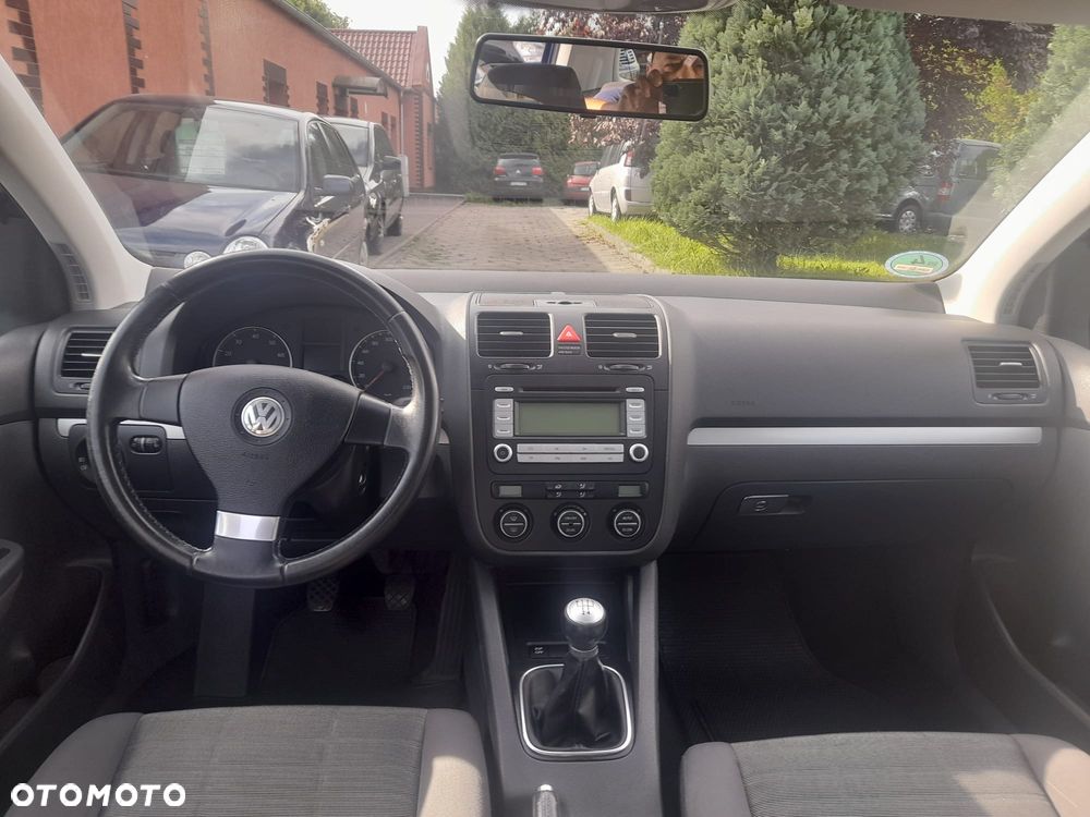 Volkswagen Golf - 16