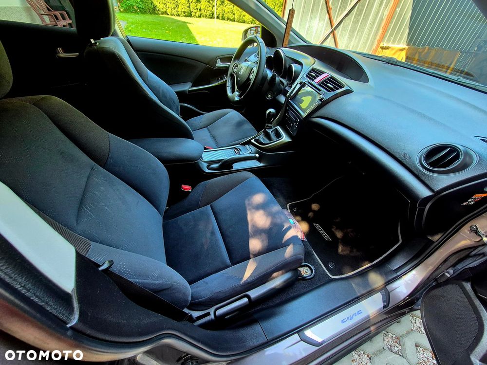 Honda Civic 1.8 Executive - 11