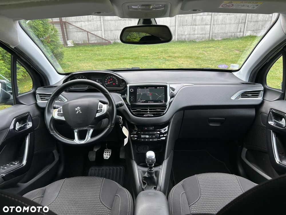 Peugeot 208 PureTech 110 Stop & Start Allure - 12
